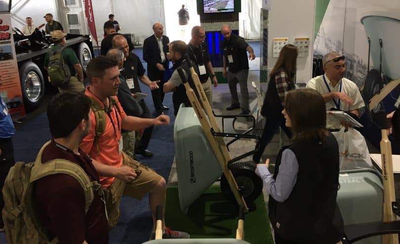 布伦特伍德在会议上